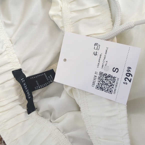 Forever 21 women's cream white lightweight high rise cargo style joggers - Picture 6 of 8